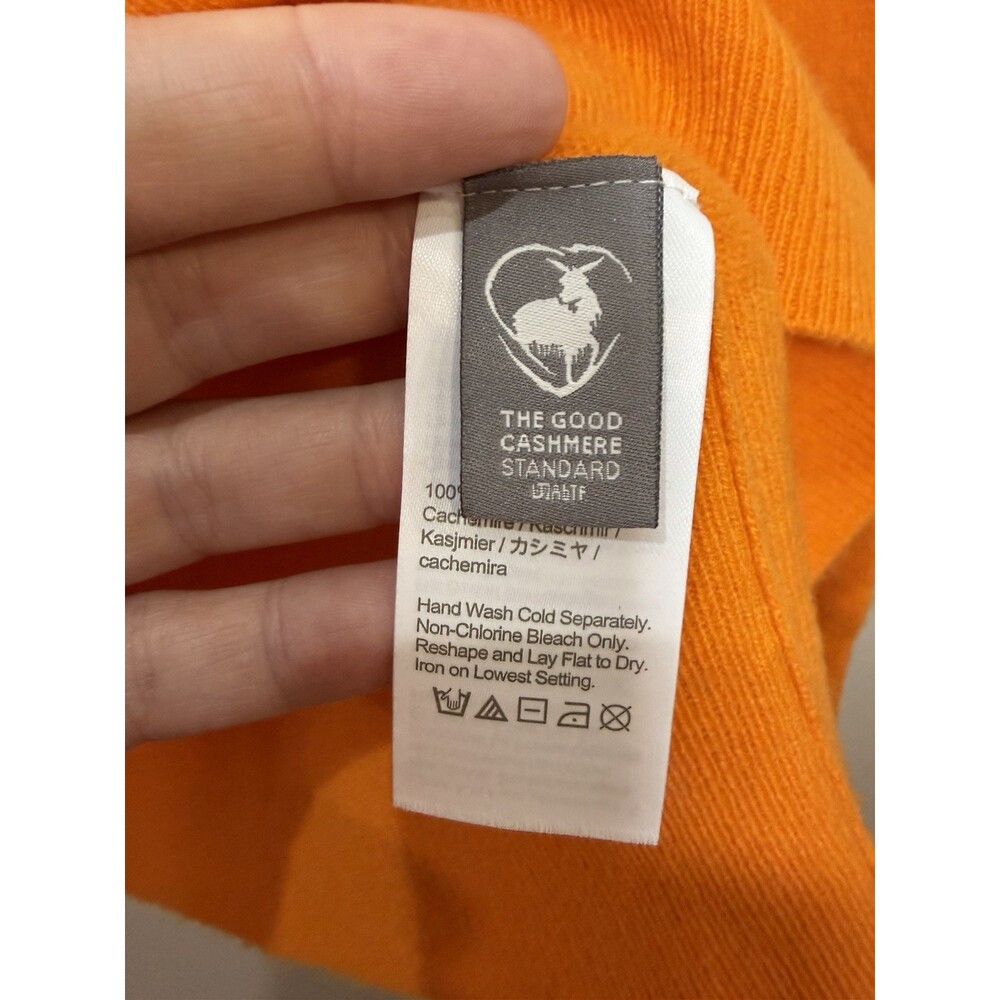J. Crew Cashmere Classic Fit crewneck sweater Size Medium Orange Soft Classic - Picture 4 of 7